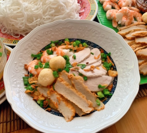Hủ Tiếu Chả Cá Kiểu Thái