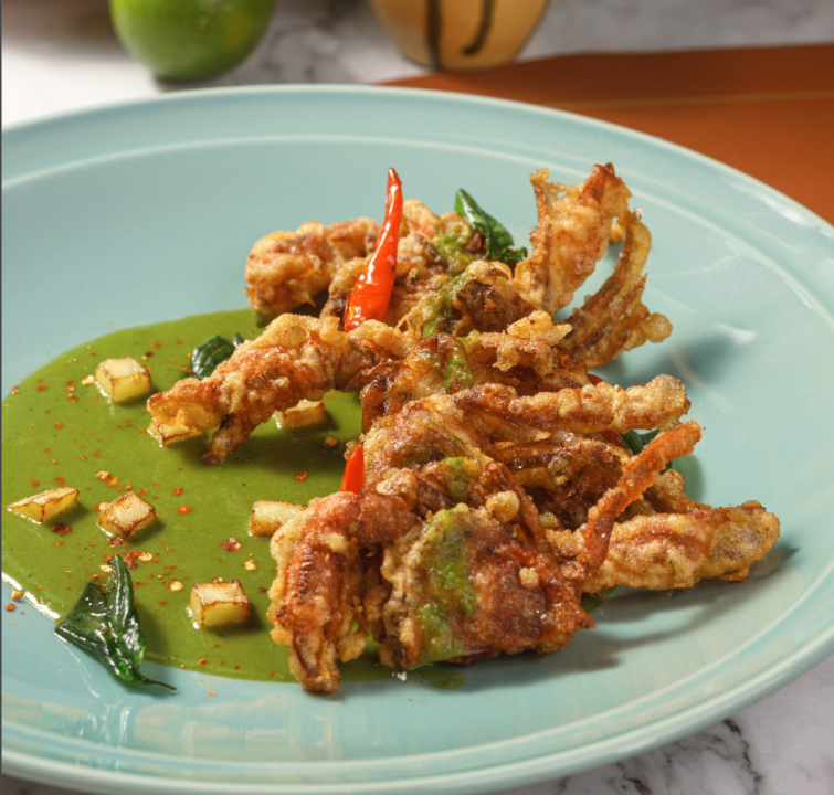 Cua Lột Chiên Giòn Cà Ri Xanh